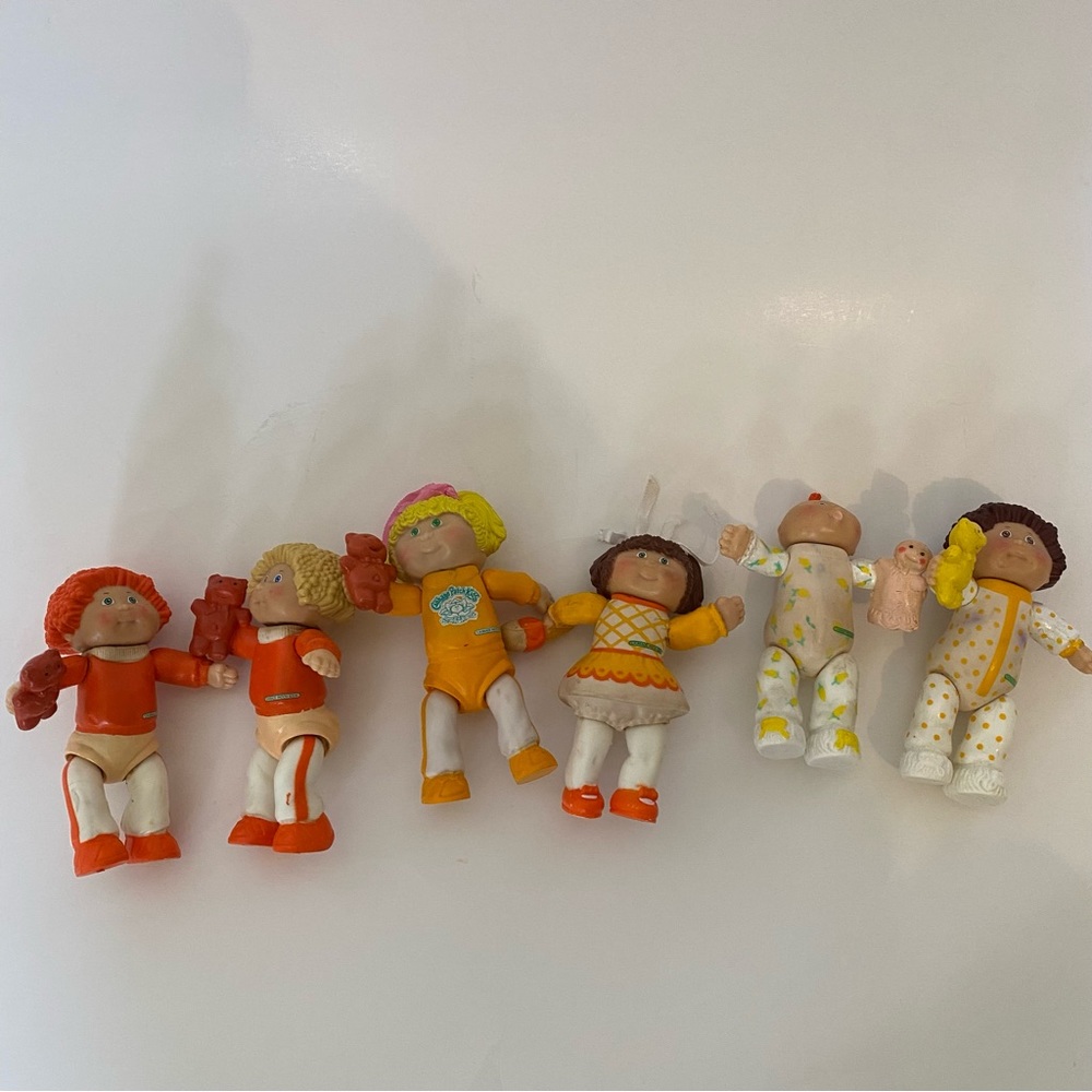 Vintage 1984 cabbage patch figurines